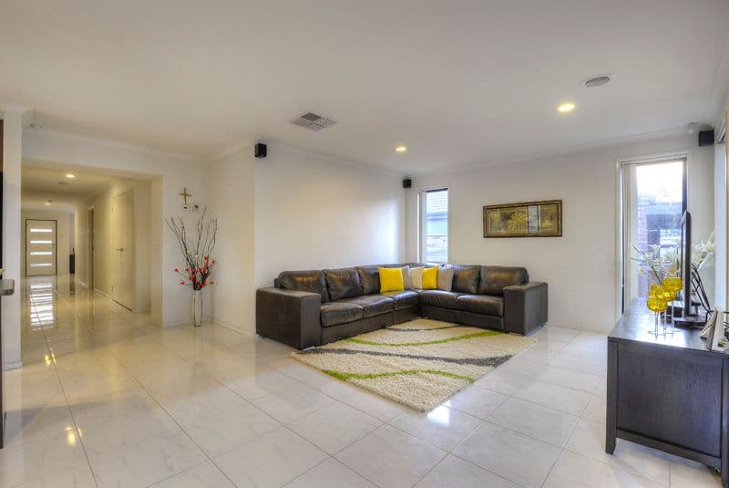 13 Tuross Crescent, South Morang VIC 3752, South Morang - Thumbnail 4