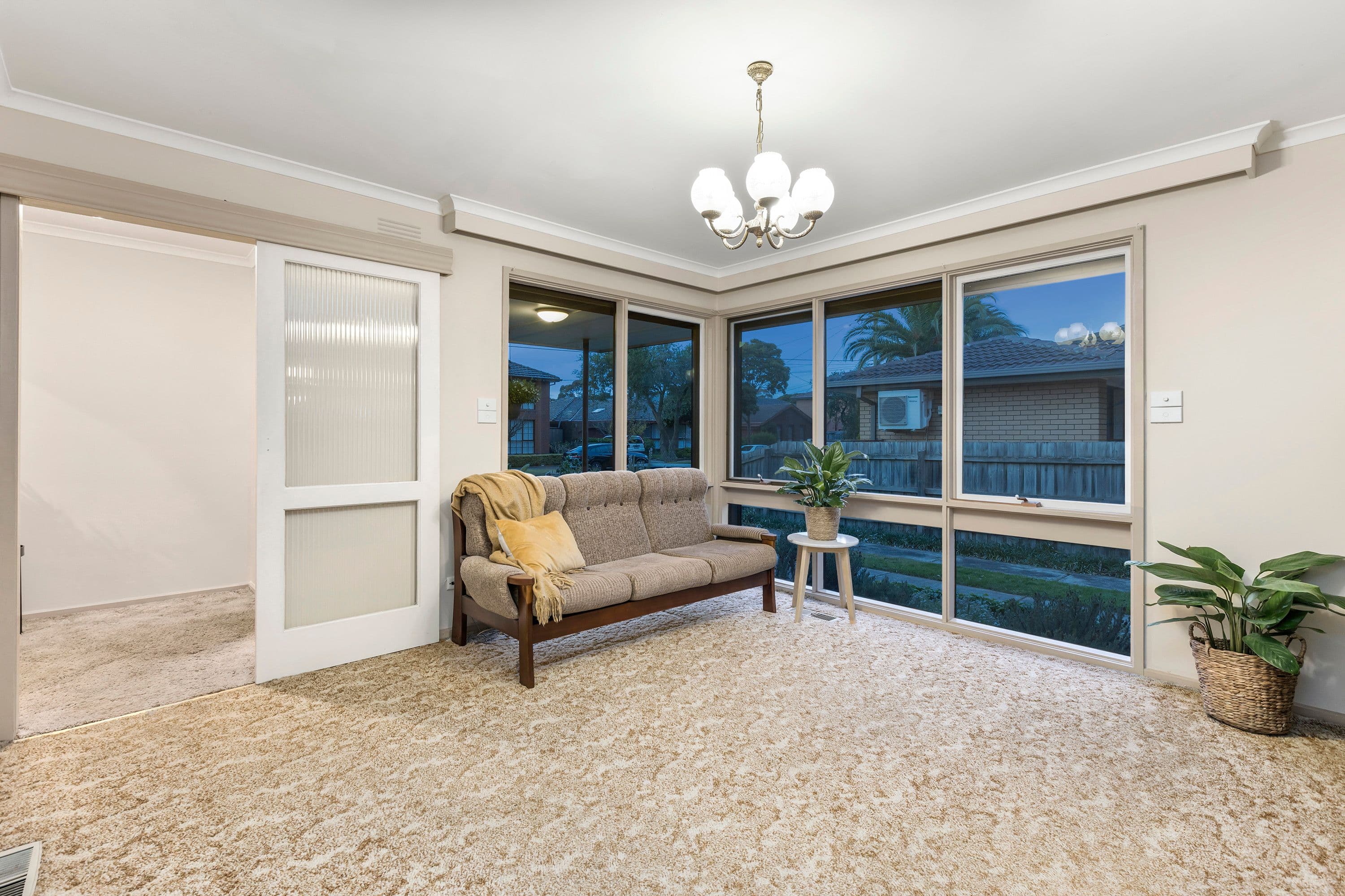 12 Cloverdale Close, Burwood East VIC 3151, Burwood East - Thumbnail 2