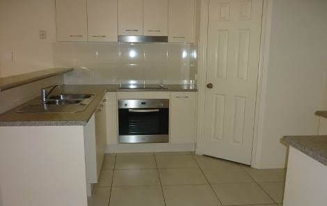 29 Gippsland Place, CALAMVALE QLD 4116, Calamvale - Thumbnail 2