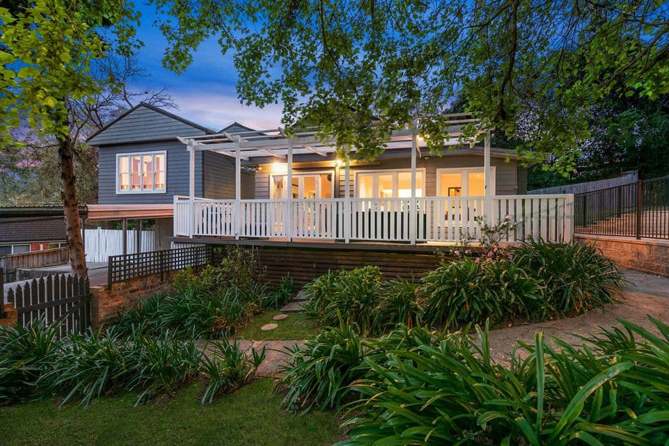 8 Campbell Avenue, Normanhurst - Image 1