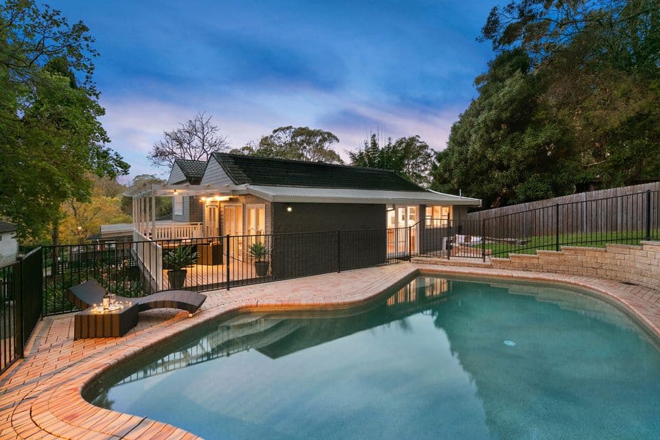 8 Campbell Avenue, Normanhurst - Thumbnail 2
