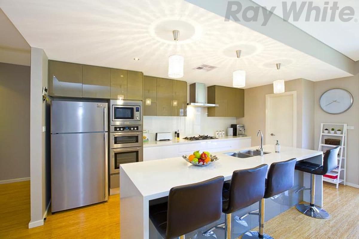 16 Conway Avenue, WEST HOXTON NSW 2171, West Hoxton - Thumbnail 2