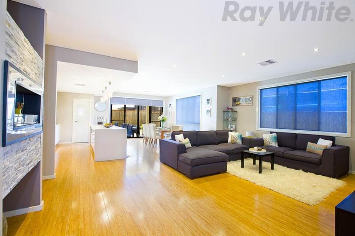 16 Conway Avenue, WEST HOXTON NSW 2171, West Hoxton - Thumbnail 5