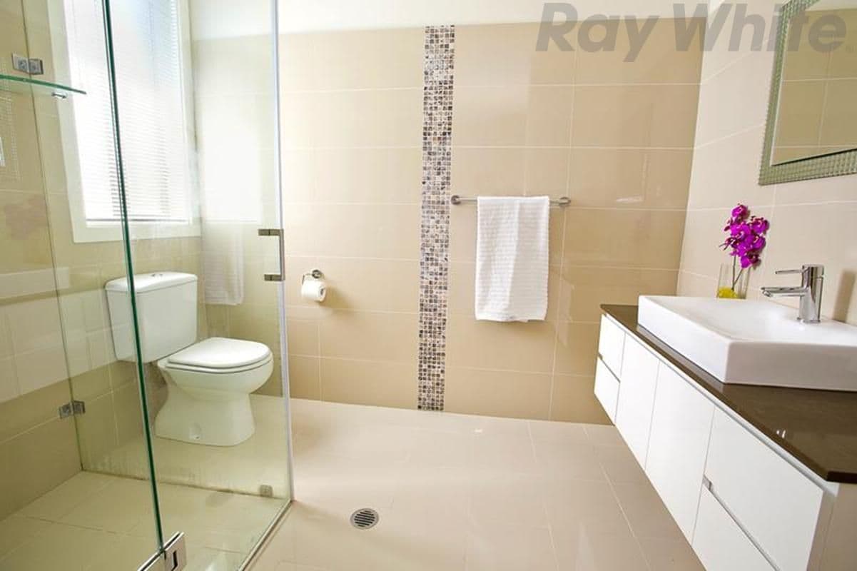 16 Conway Avenue, WEST HOXTON NSW 2171, West Hoxton - Thumbnail 8