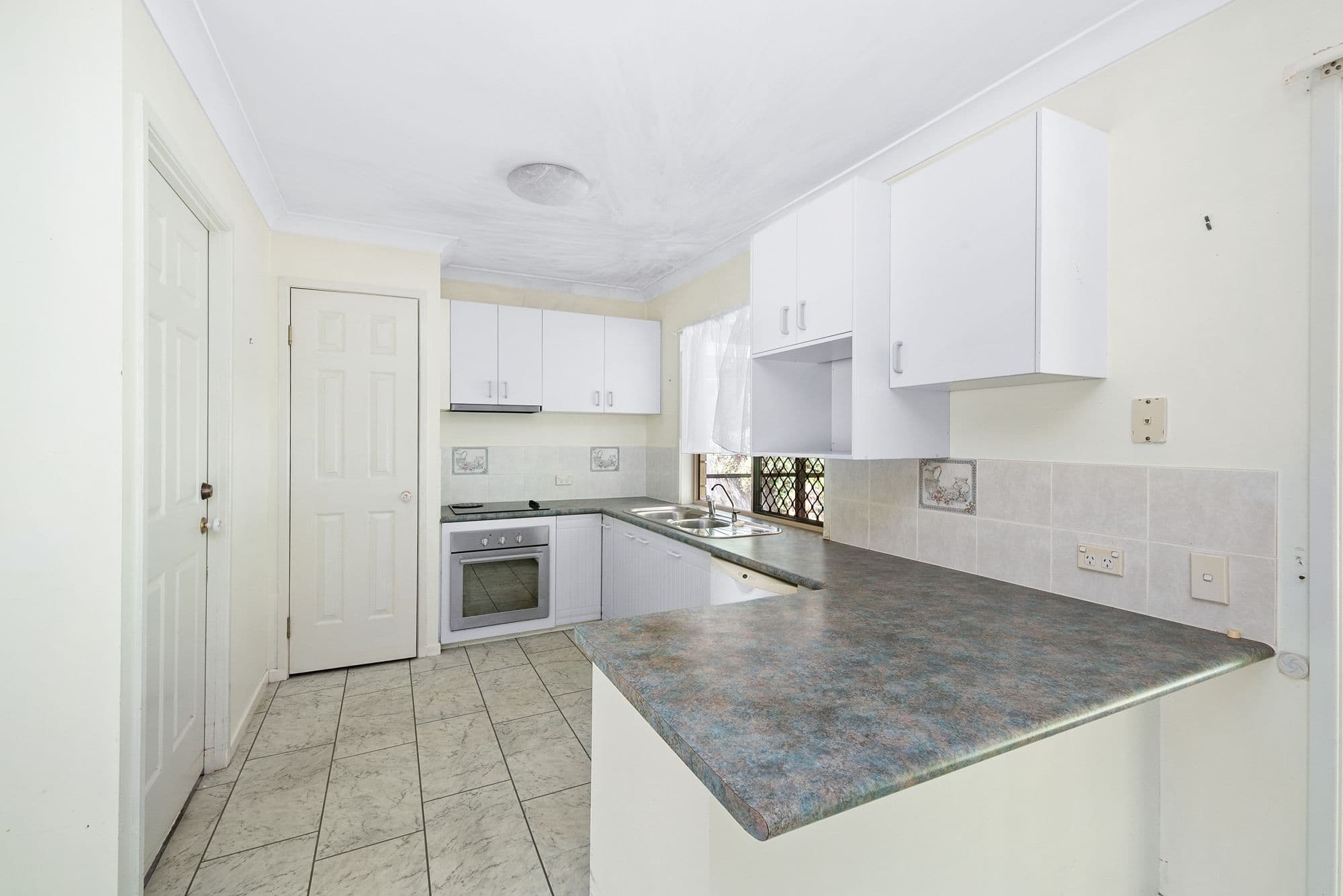 44 Bermuda Avenue, Deception Bay QLD 4508, Deception Bay - Thumbnail 2