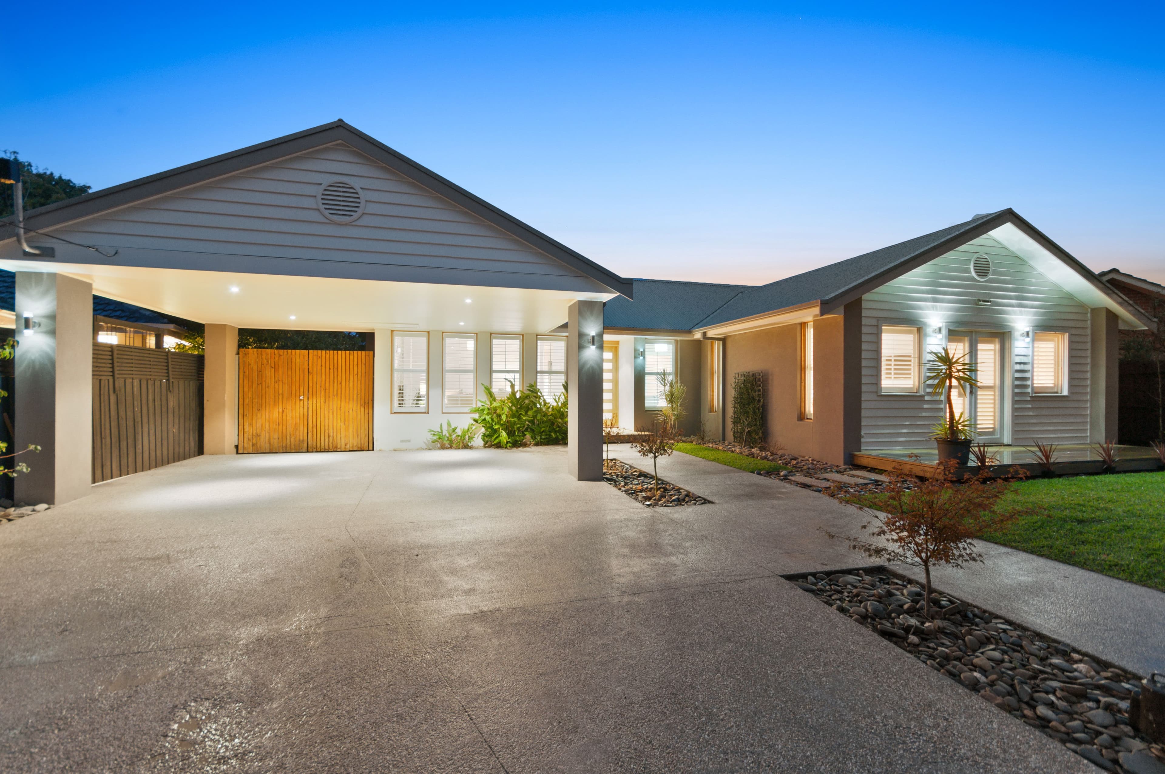 28 Gowrie Avenue, Frankston South VIC 3199, Frankston South - Image 1