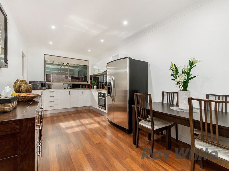 19 Erica Avenue, St Albans VIC 3021, St Albans - Thumbnail 3