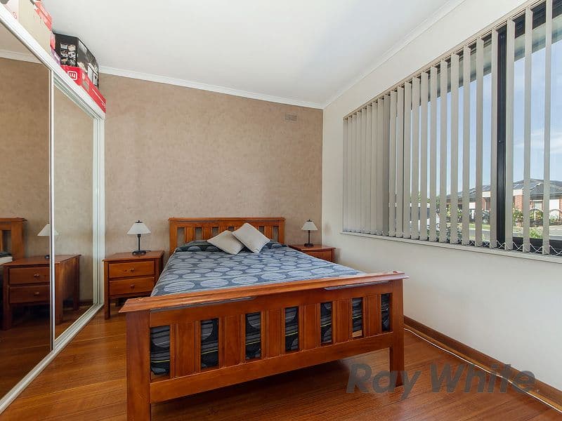 19 Erica Avenue, St Albans VIC 3021, St Albans - Thumbnail 5