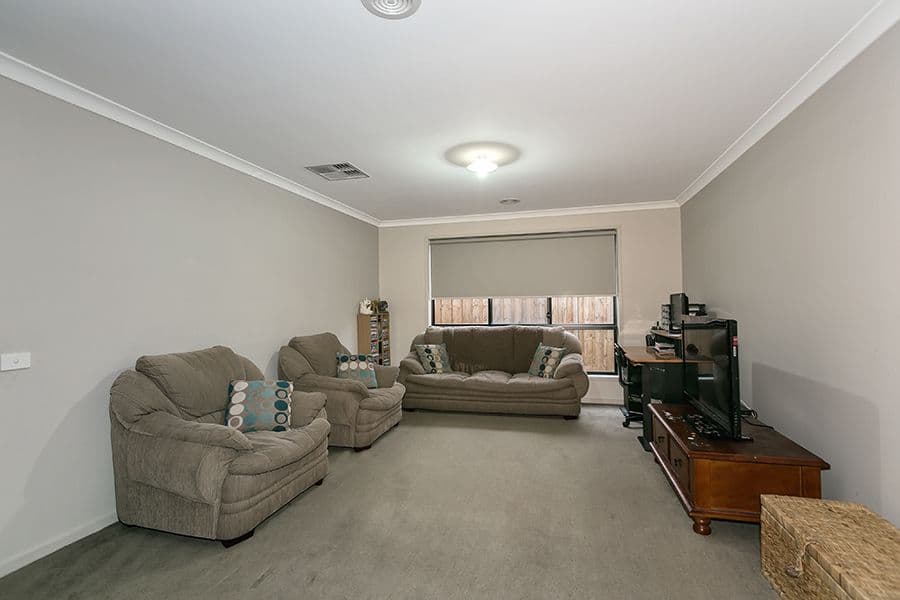 4 Shaheen Court, Melton West VIC 3337, Melton West - Thumbnail 5