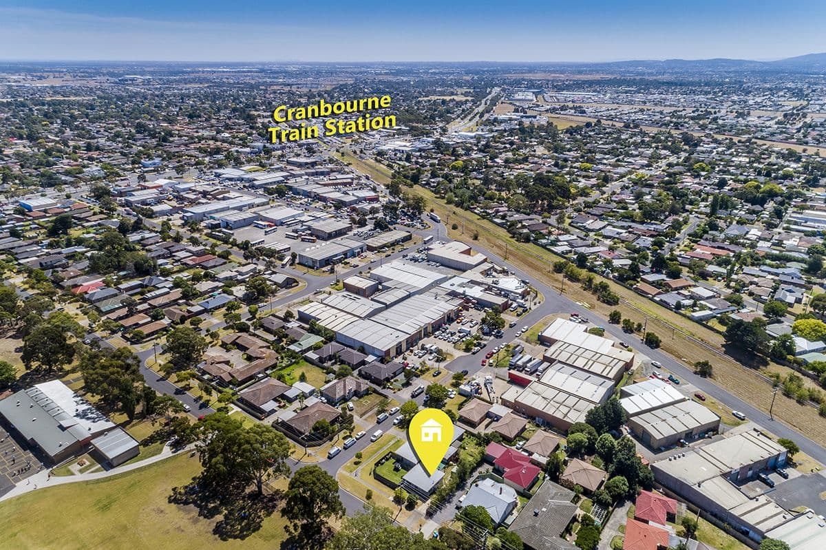2 Gordon Street, Cranbourne VIC 3977, Cranbourne - Thumbnail 3