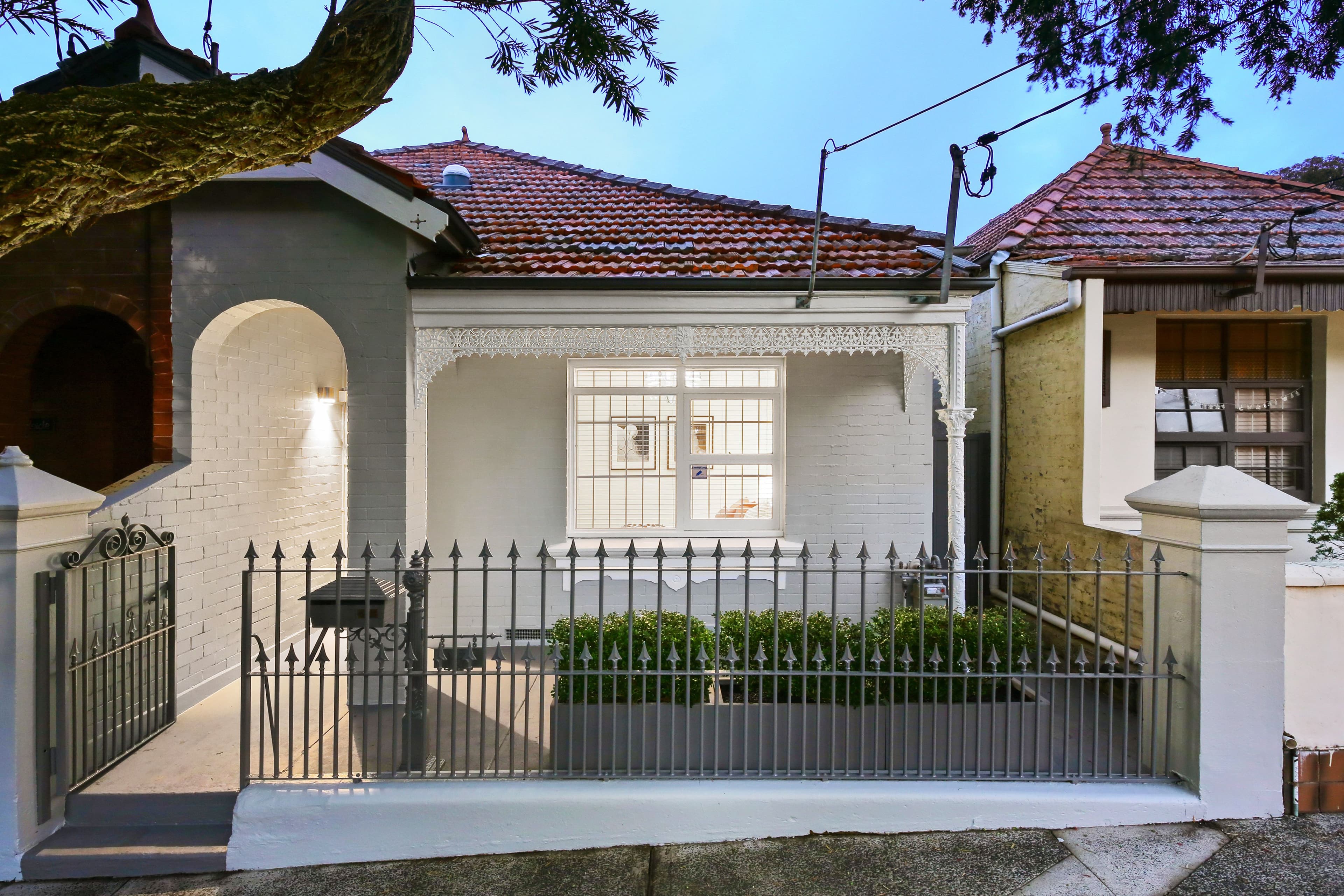 15 Lincoln Street, Stanmore - Image 1