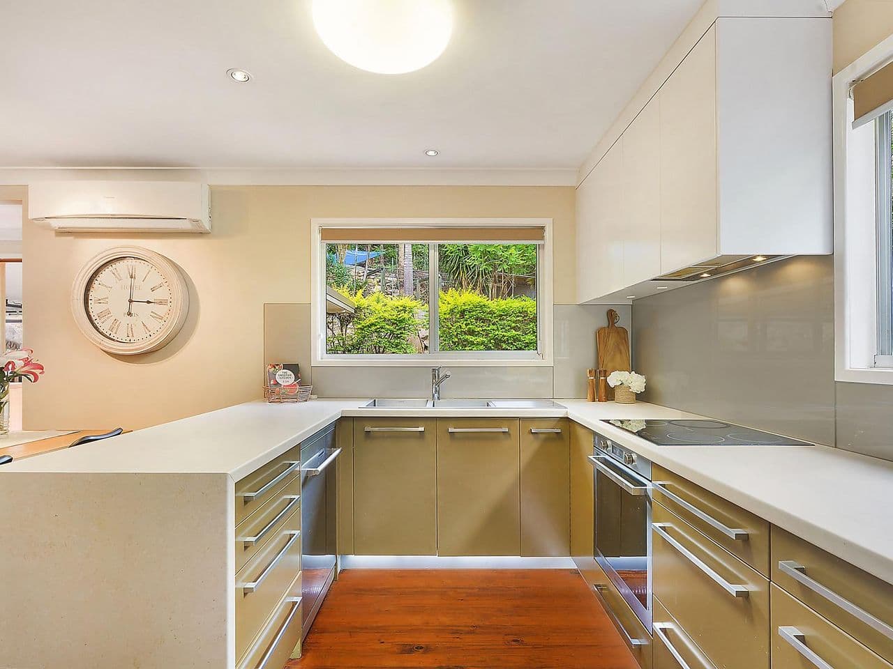 31 Yeerinbool Court, Arana Hills QLD 4054, Arana Hills - Thumbnail 4