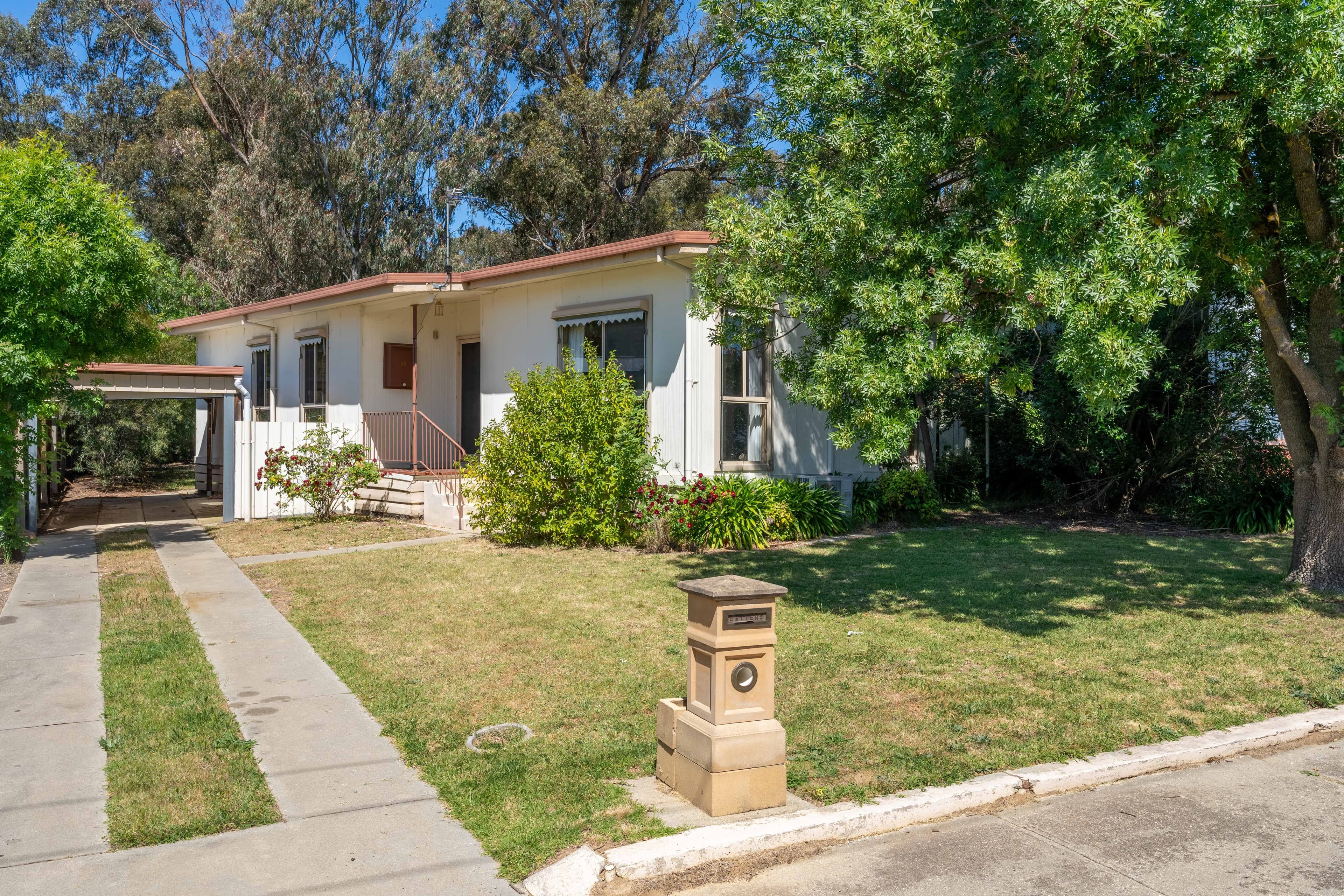 46 Martindale Crescent, Seymour VIC 3660, Seymour - Thumbnail 2