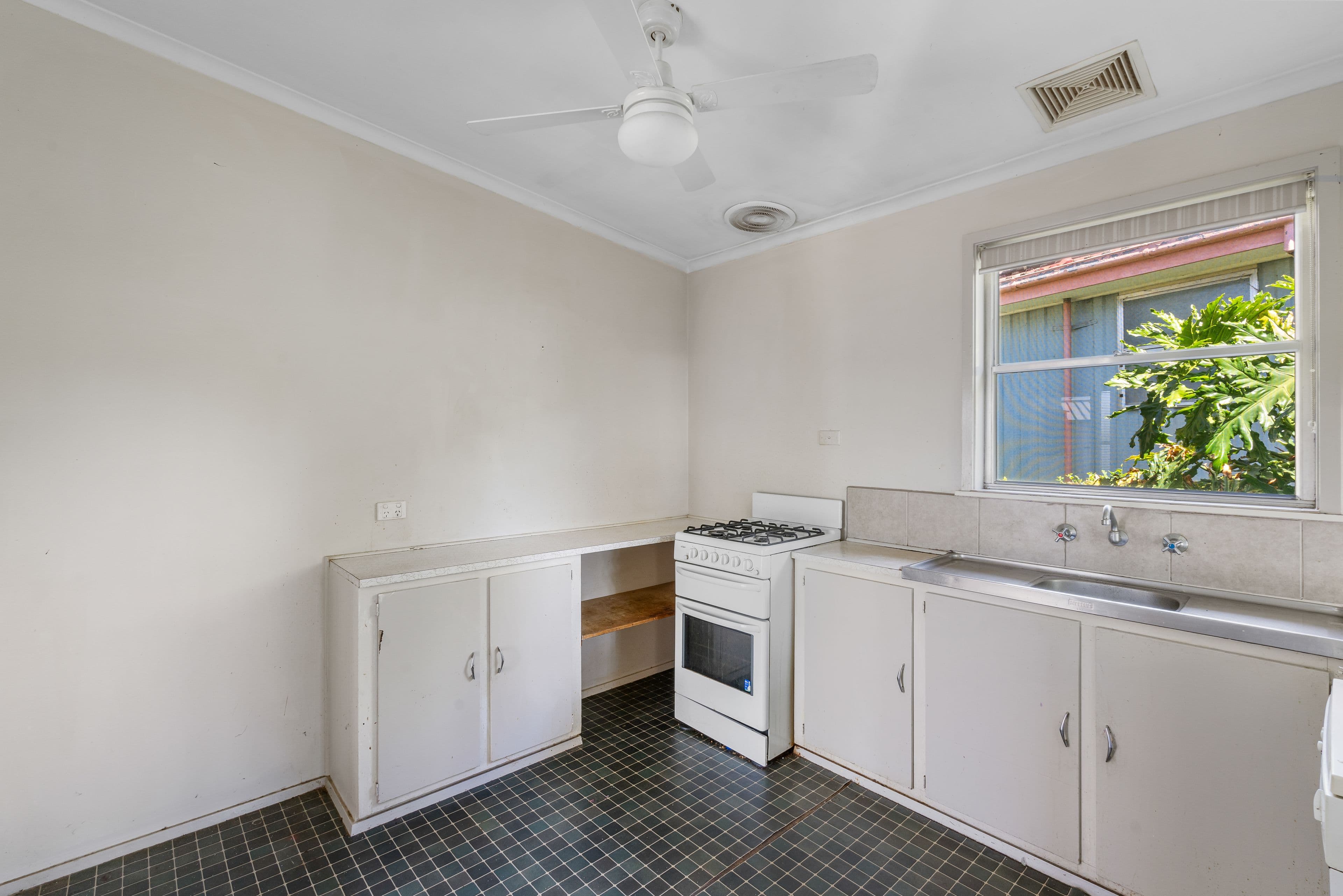 46 Martindale Crescent, Seymour VIC 3660, Seymour - Thumbnail 5