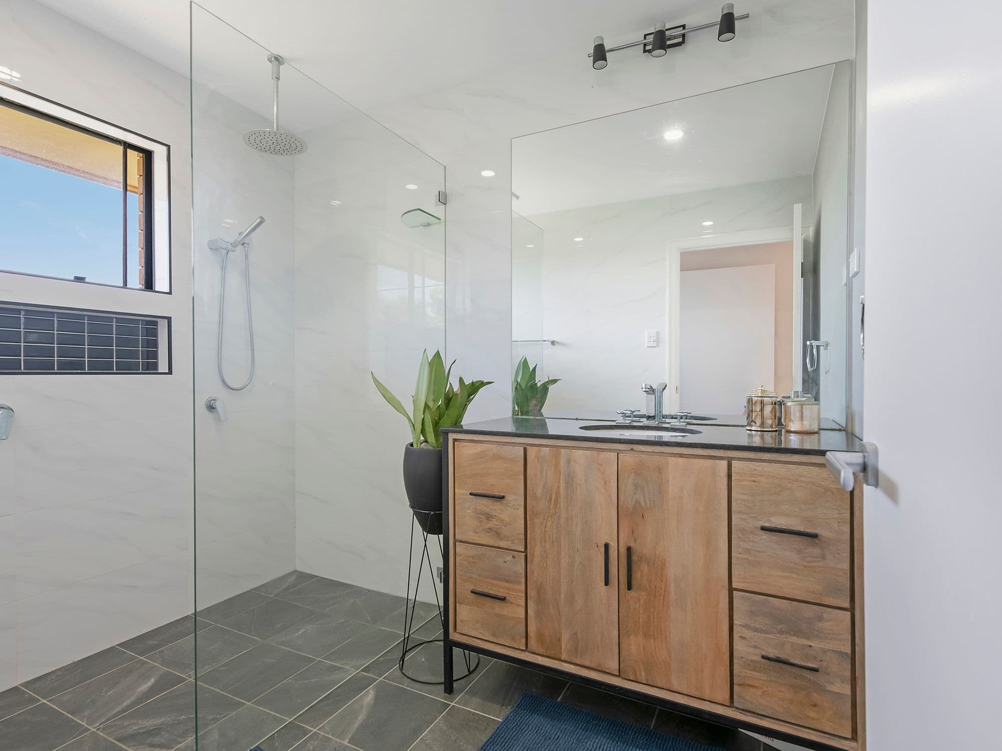 13 Salandra Street, Mansfield QLD 4122, Mansfield - Thumbnail 7