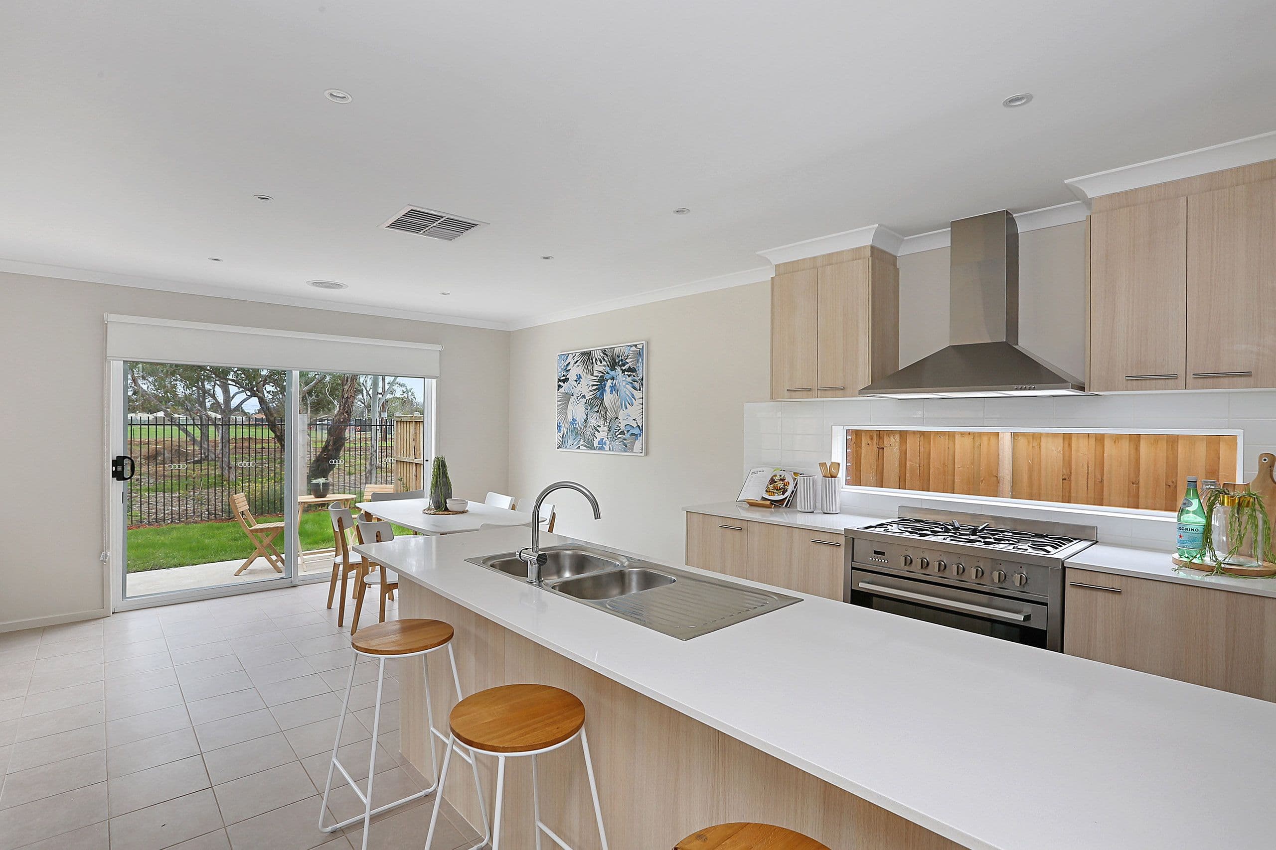 34 Yellow Avenue, Lara VIC 3212, Lara - Thumbnail 2