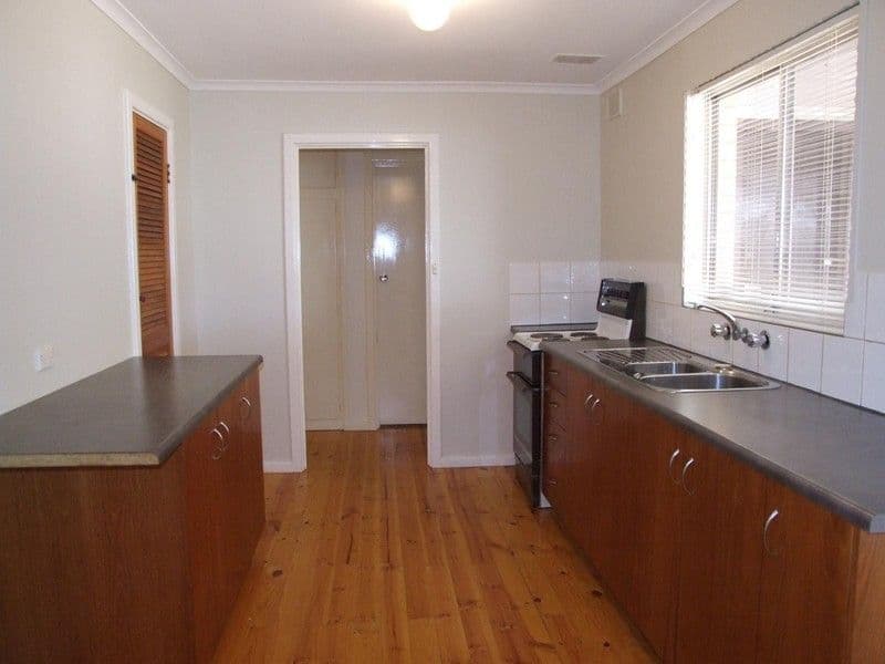 67 Whites Road, SALISBURY NORTH SA 5108, Salisbury North - Thumbnail 2