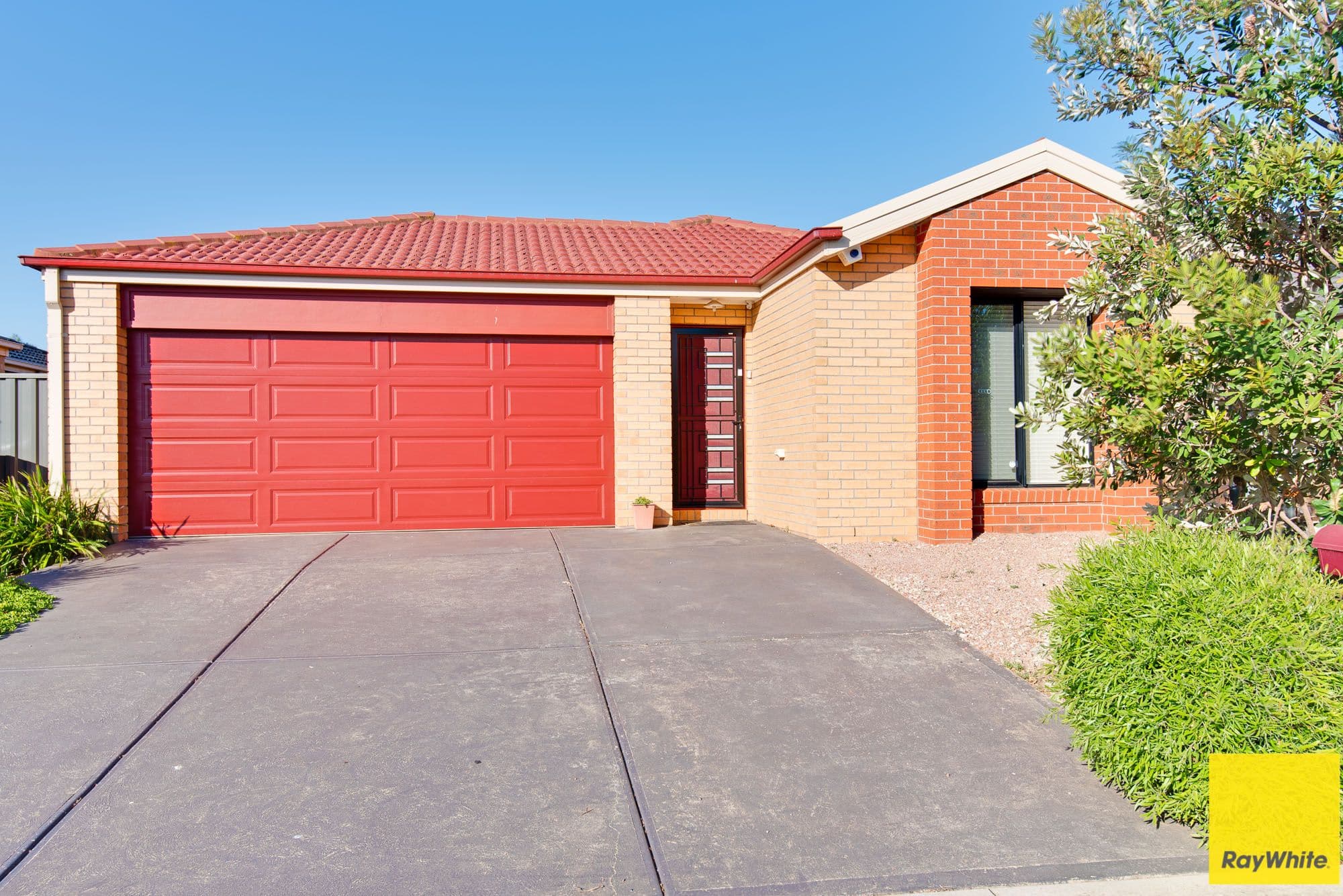 9 Clematis Crescent, Manor Lakes VIC 3024, Manor Lakes - Thumbnail 2