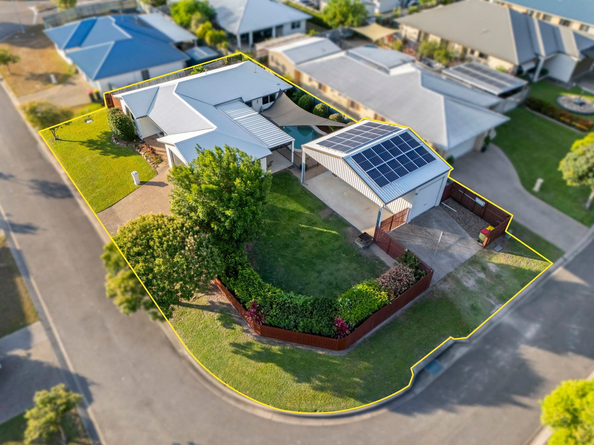 4 Woodrow Circuit, Mount Louisa QLD 4814, Mount Louisa - Image 1