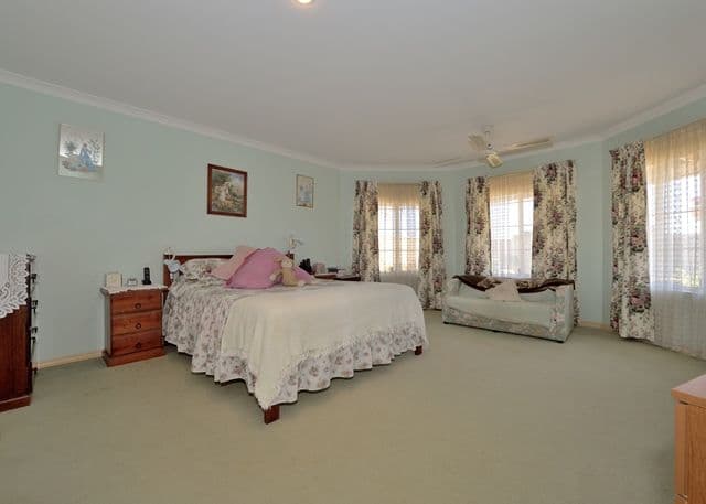 705 Safety Bay Road, WARNBRO WA 6169, Warnbro - Thumbnail 3