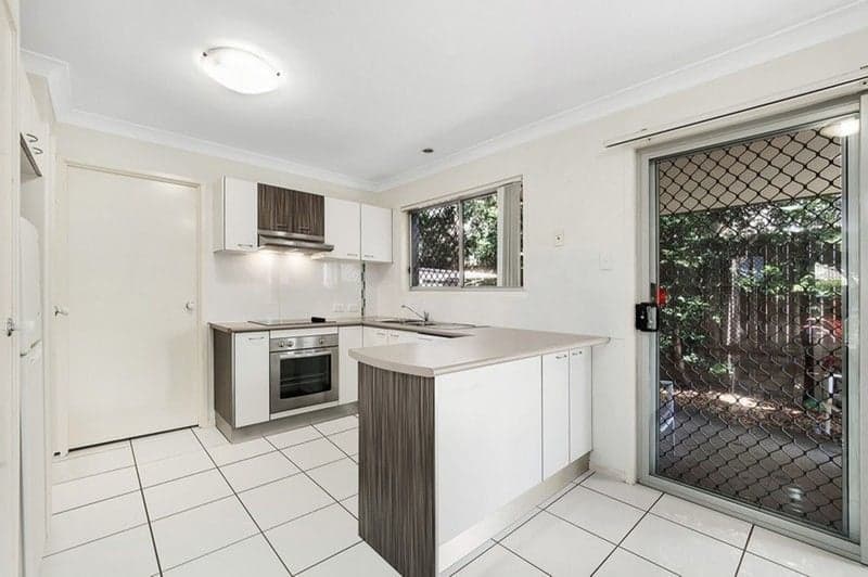 19 O'Reilly Street, Wakerley - Thumbnail 2