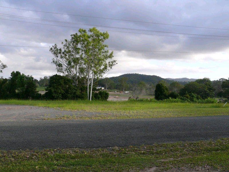 8 McCreadie Road, ORMEAU HILLS QLD 4208, Ormeau Hills - Thumbnail 2
