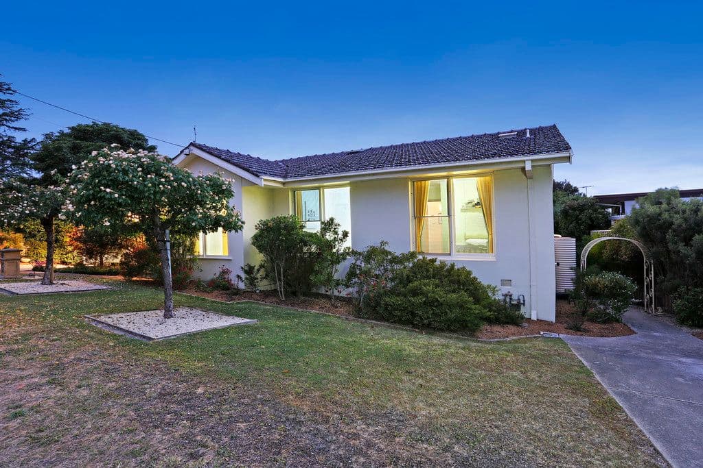45 Reigate Road, Highton VIC 3216, Highton - Thumbnail 2