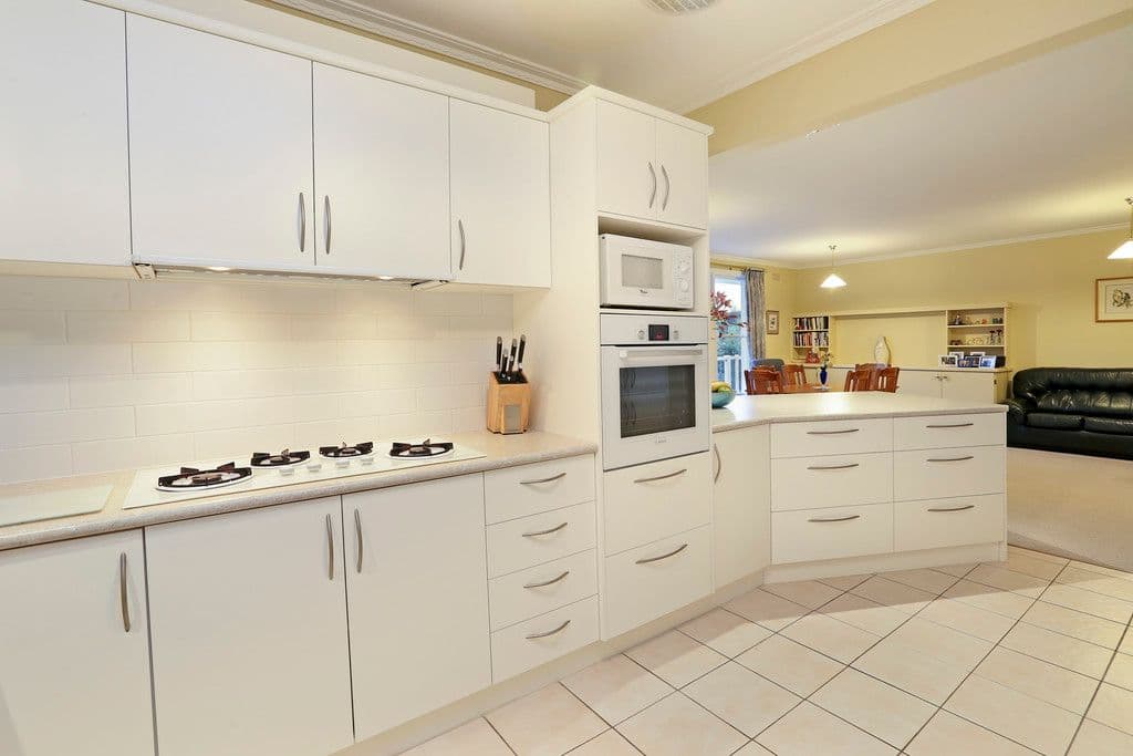 45 Reigate Road, Highton VIC 3216, Highton - Thumbnail 3