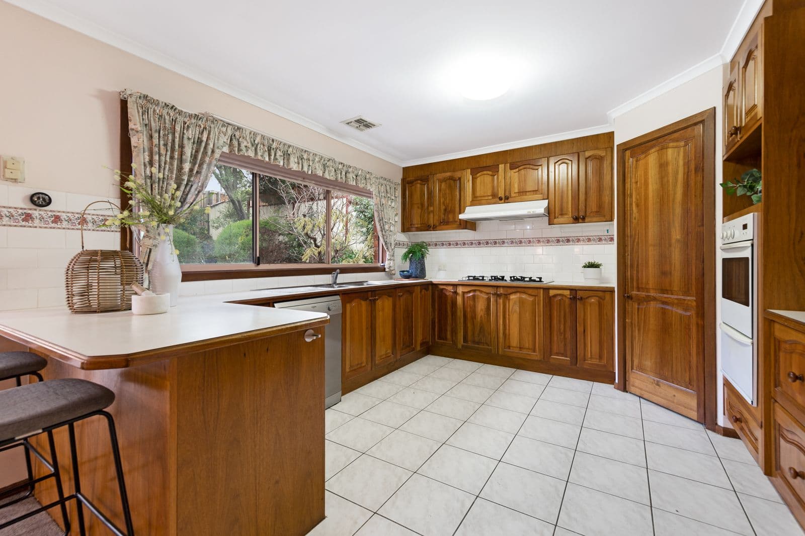 13 View Road, Glen Waverley VIC 3150, Glen Waverley - Thumbnail 6