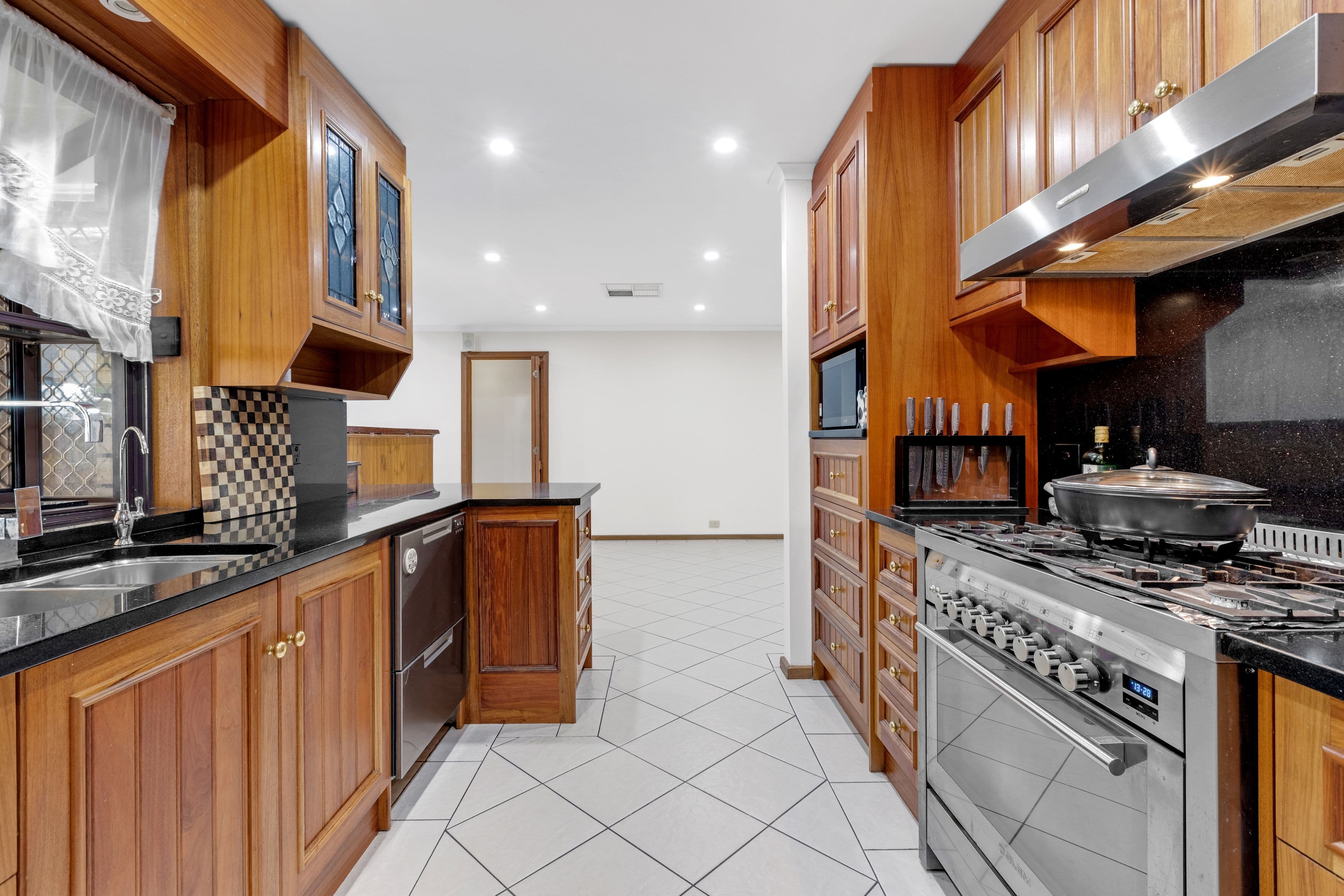 17 Ironbark Avenue, Craigmore SA 5114, Craigmore - Thumbnail 4