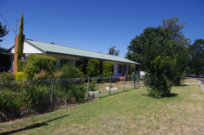 31 Rose Street, INVERELL NSW 2360, Inverell - Image 1