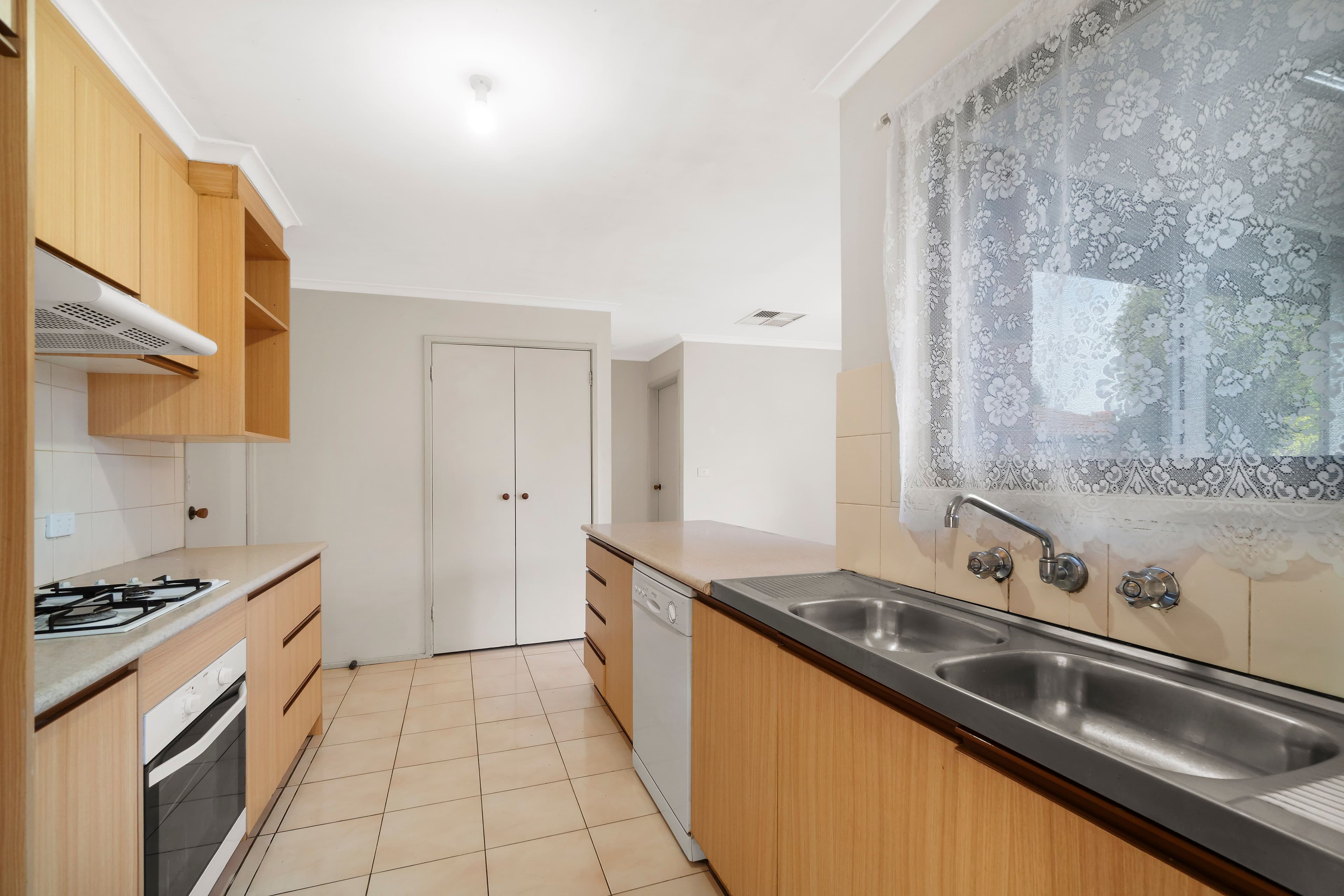 42 Kellaway Crescent, Mill Park VIC 3082, Mill Park - Thumbnail 2