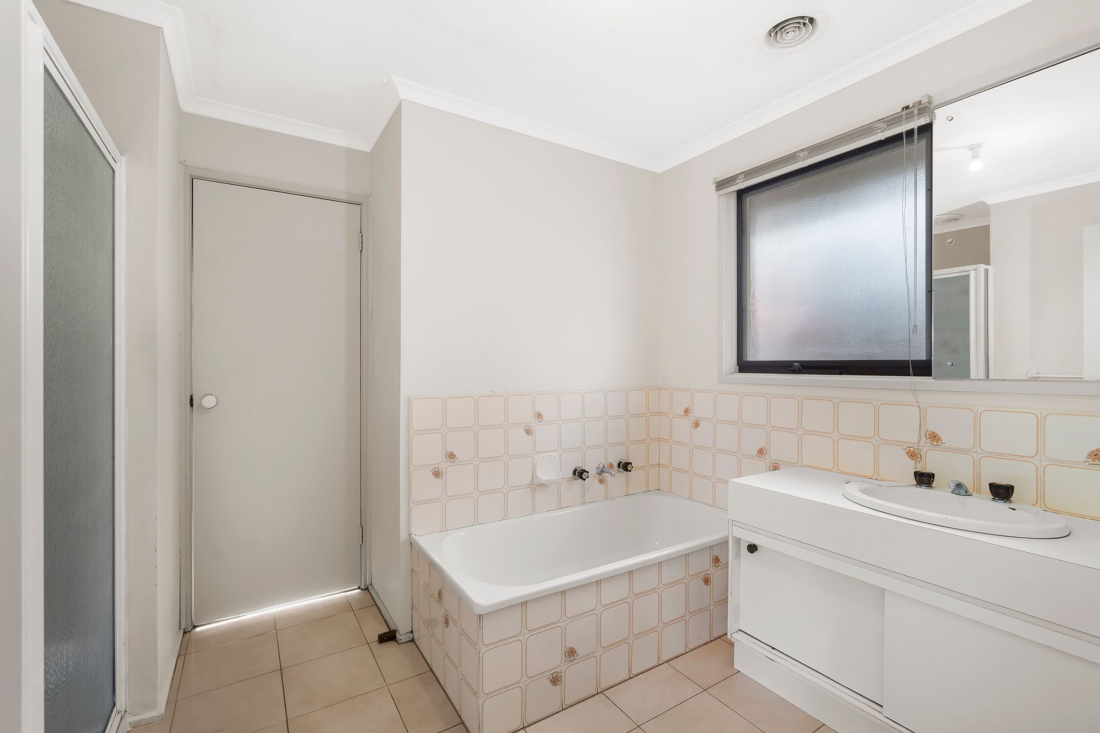 42 Kellaway Crescent, Mill Park VIC 3082, Mill Park - Thumbnail 6