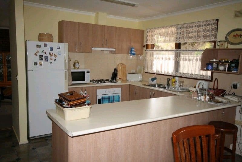 83 Queen Street, ROCHESTER VIC 3561, Rochester - Thumbnail 2