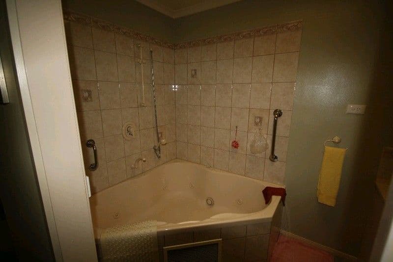 83 Queen Street, ROCHESTER VIC 3561, Rochester - Thumbnail 8