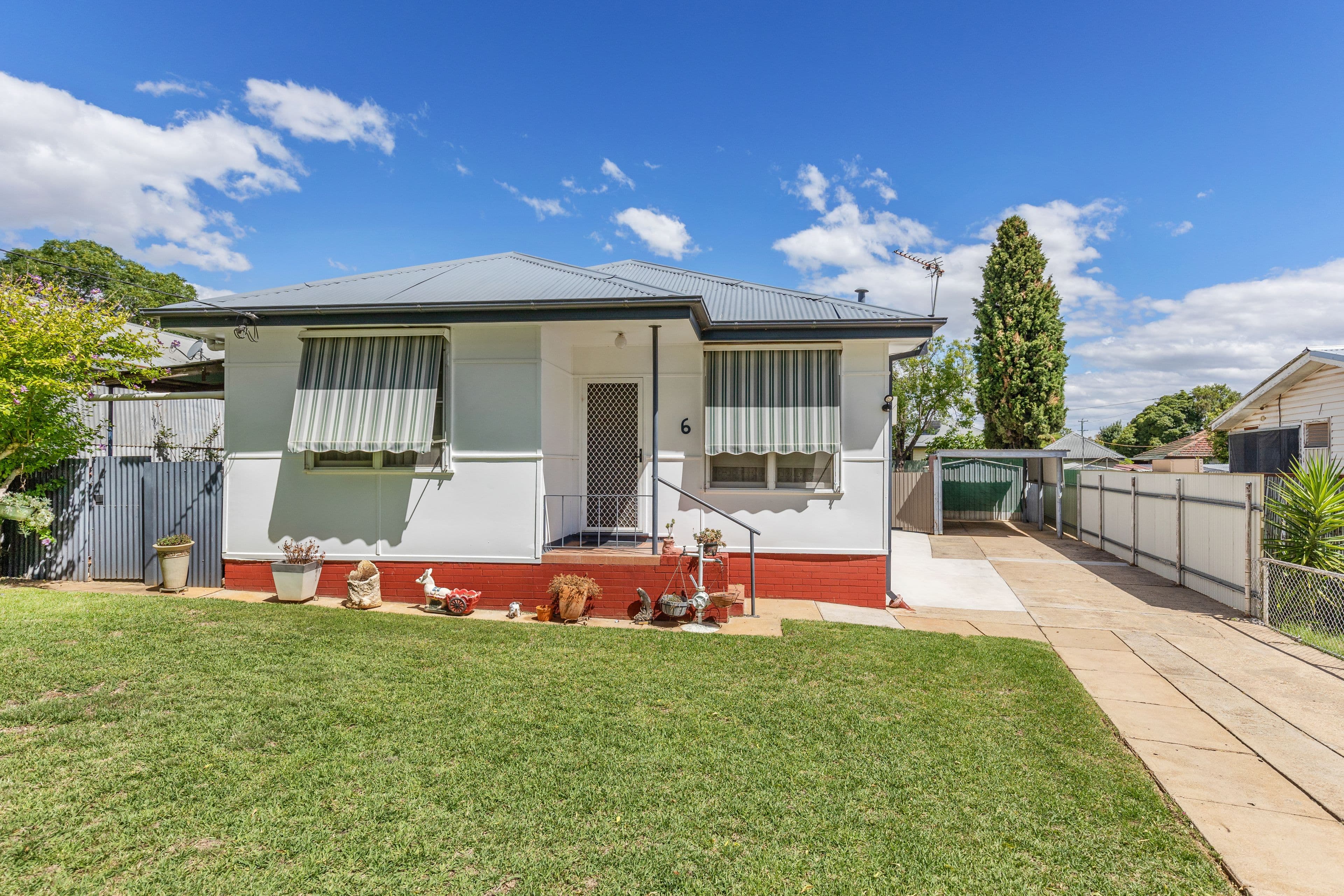 6 Castlereagh Avenue, Mount Austin NSW 2650, Mount Austin - Image 1