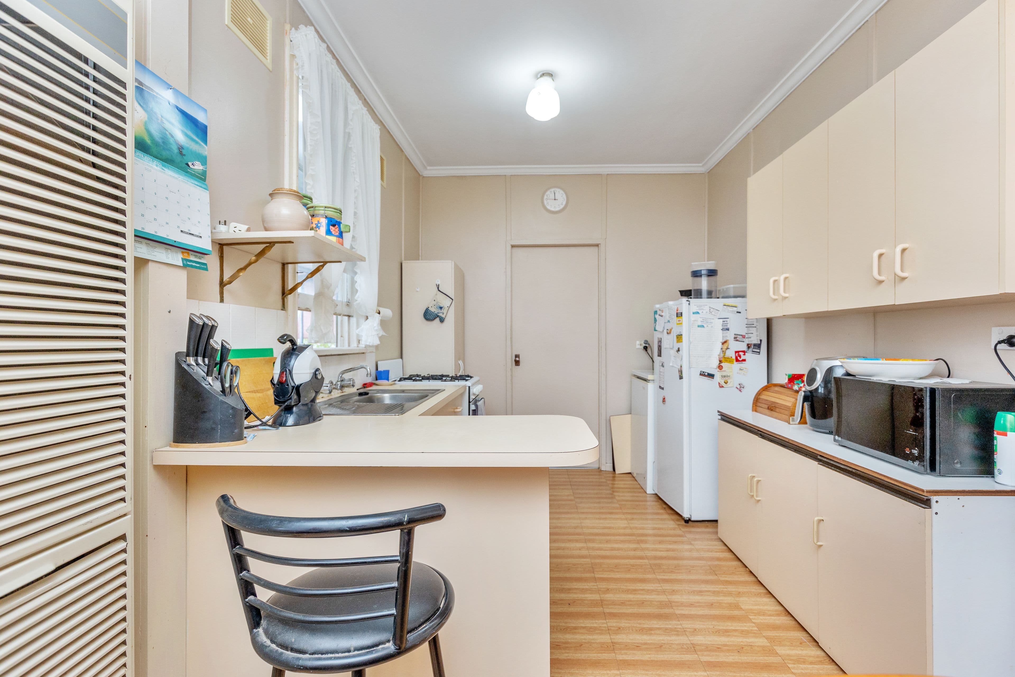 6 Castlereagh Avenue, Mount Austin NSW 2650, Mount Austin - Thumbnail 2
