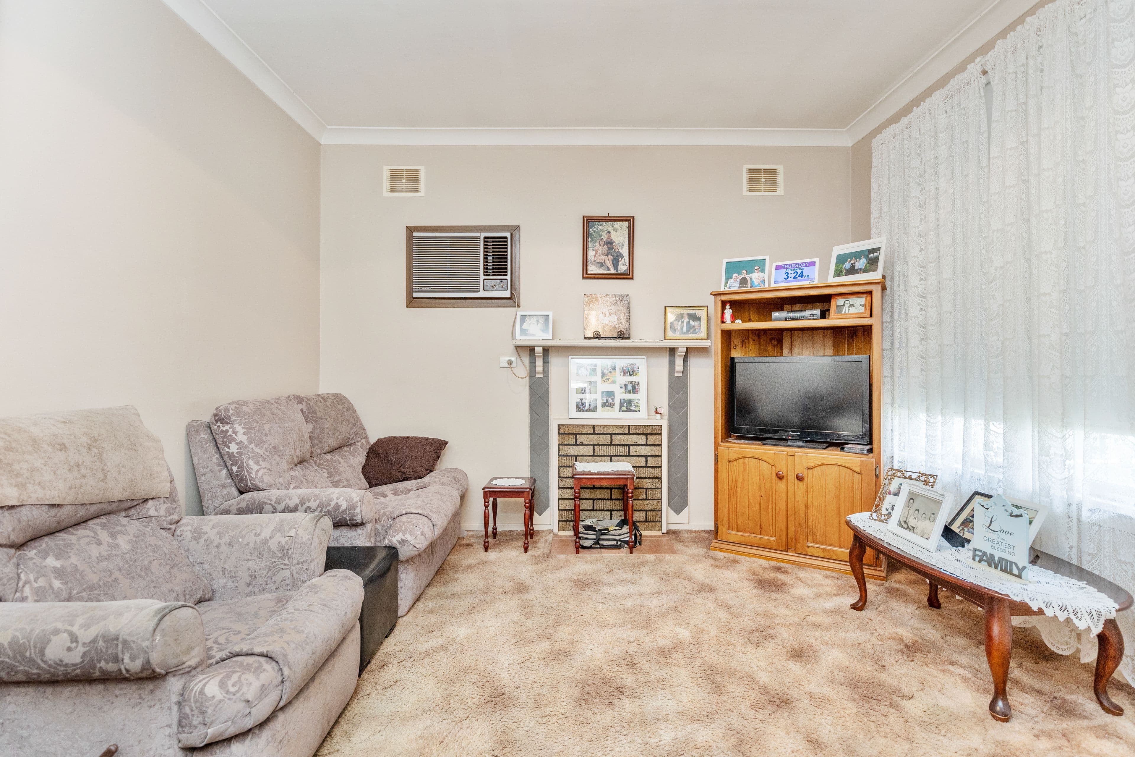 6 Castlereagh Avenue, Mount Austin NSW 2650, Mount Austin - Thumbnail 3
