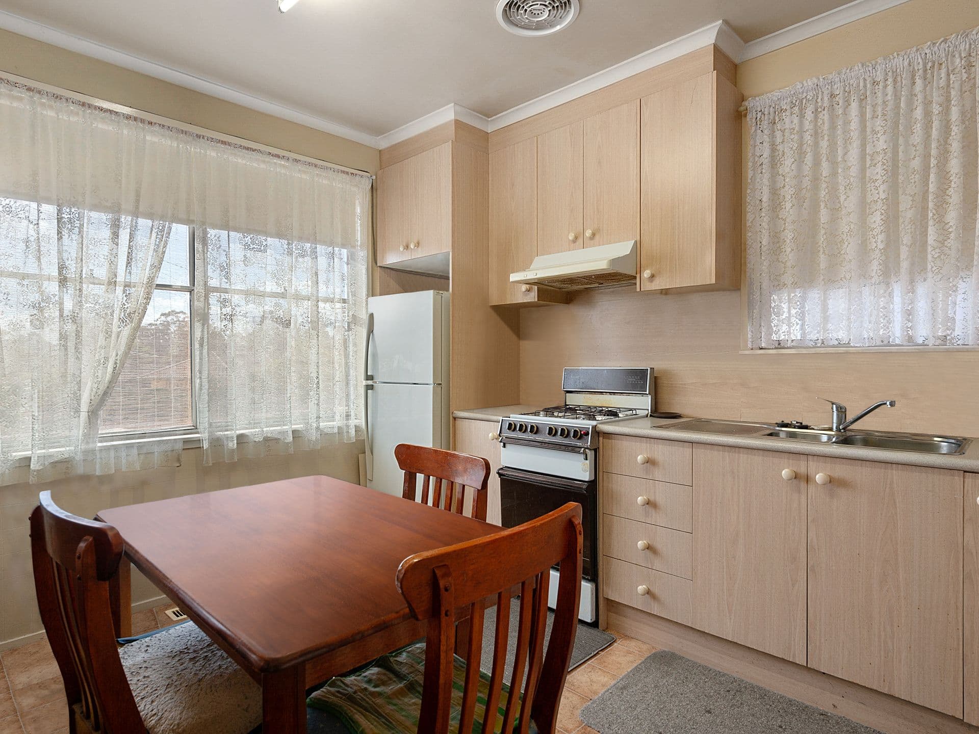 2 Don Court, Seymour VIC 3660, Seymour - Thumbnail 3