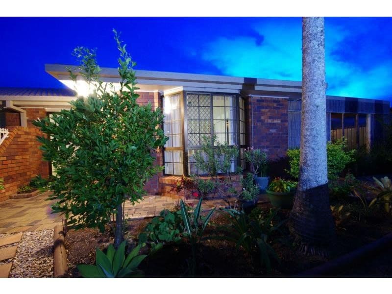 18 Maiala Close, PARADISE POINT QLD 4216, Paradise Point - Thumbnail 2