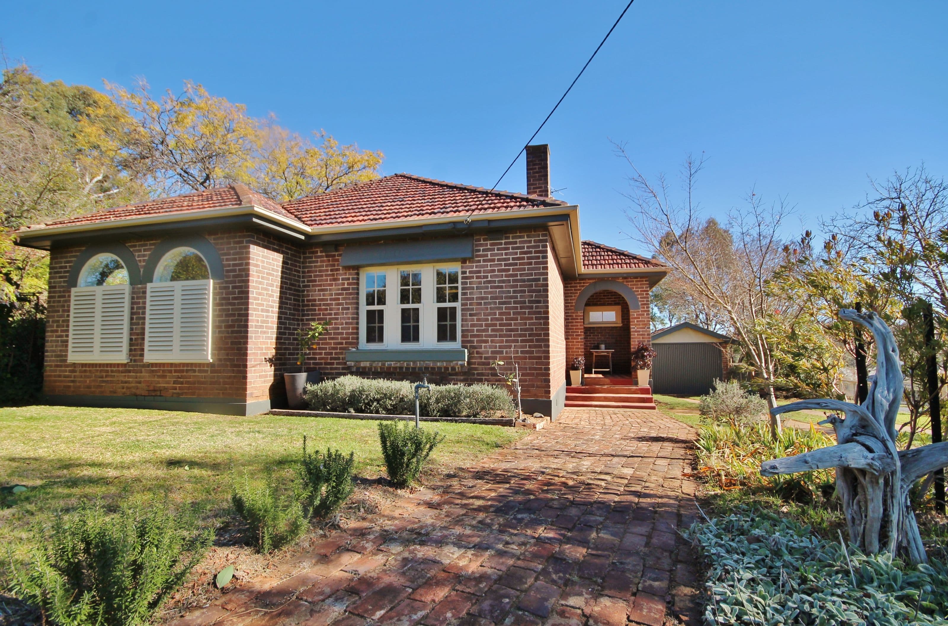 1 Lynch Street, Young - Image 1