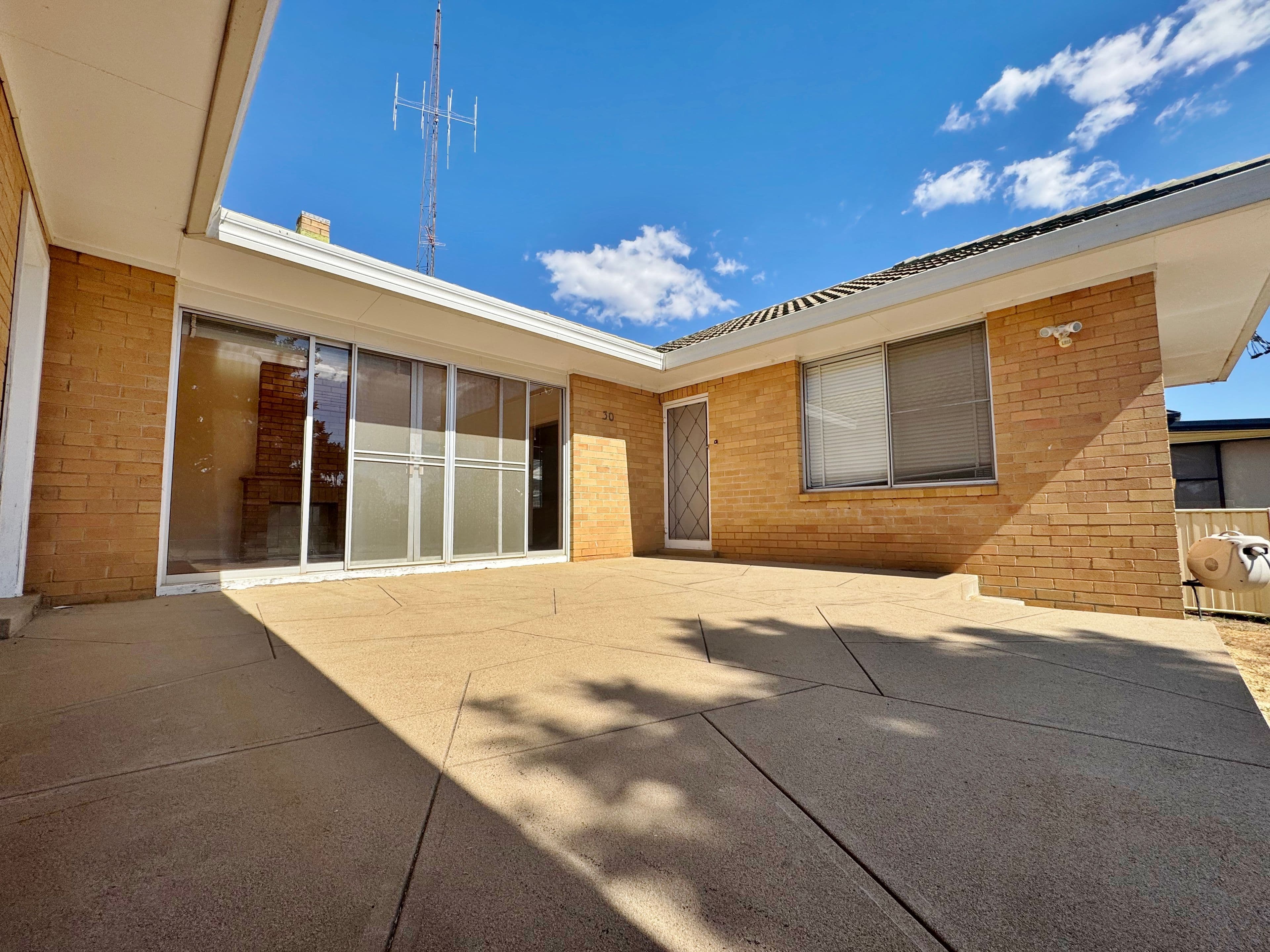 30 Miro Street, Young NSW 2594, Young - Thumbnail 3