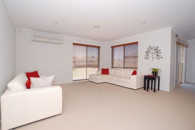 45 Minstrel Close, WYNDHAM VALE VIC 3024, Wyndham Vale - Thumbnail 2