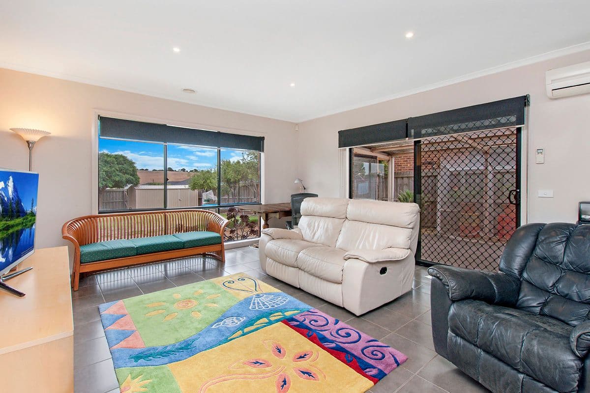 14 Huntingfield Drive, Warrnambool VIC 3280, Warrnambool - Thumbnail 2