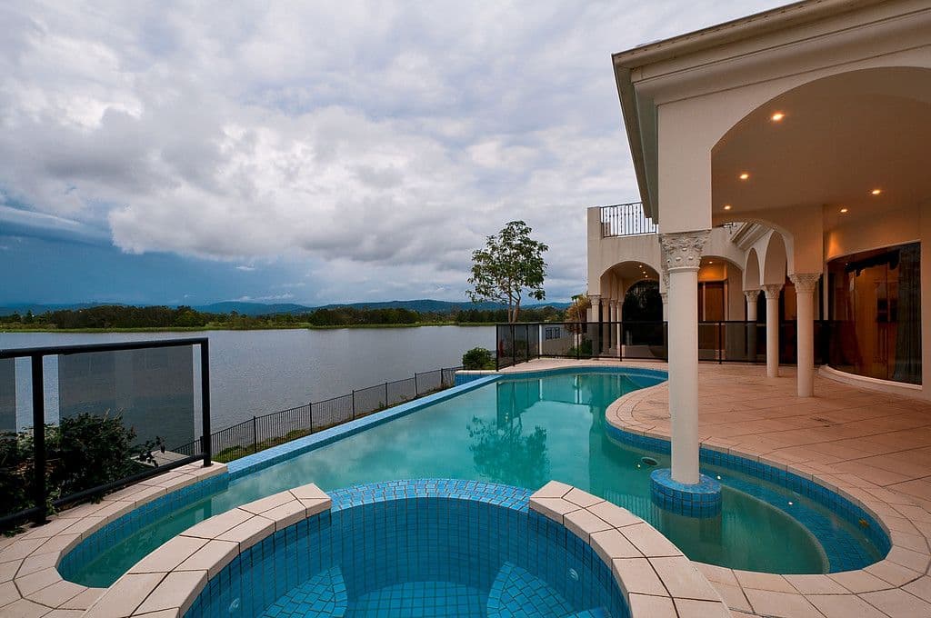 6 Istana View, Clear Island Waters QLD 4226, Clear Island Waters - Thumbnail 4
