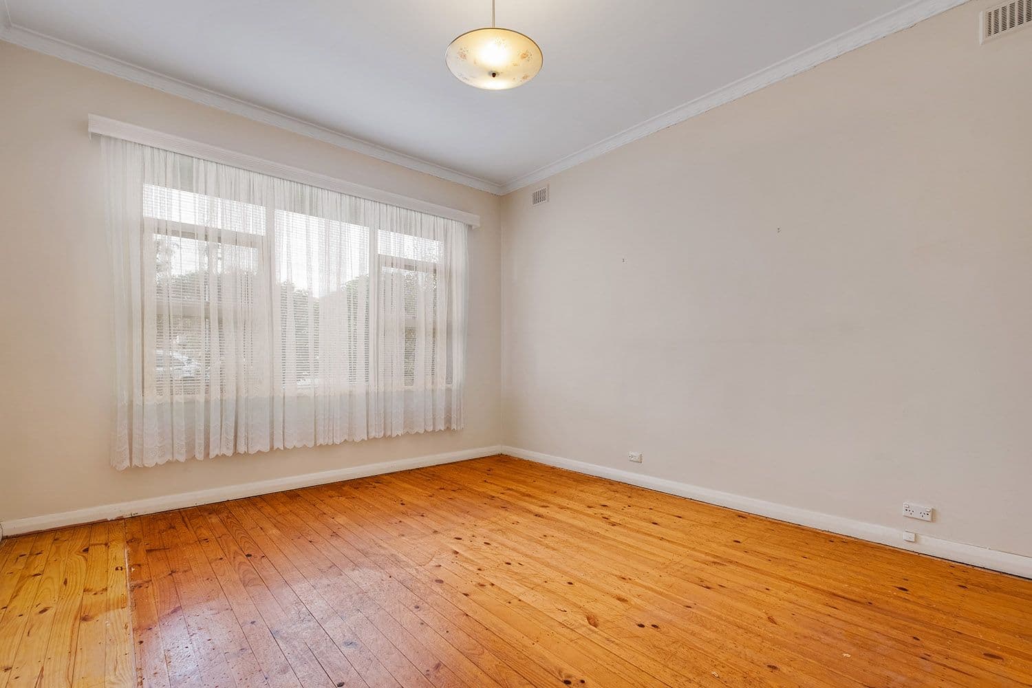 98 Finniss Street, Oaklands Park SA 5046, Oaklands Park - Thumbnail 7