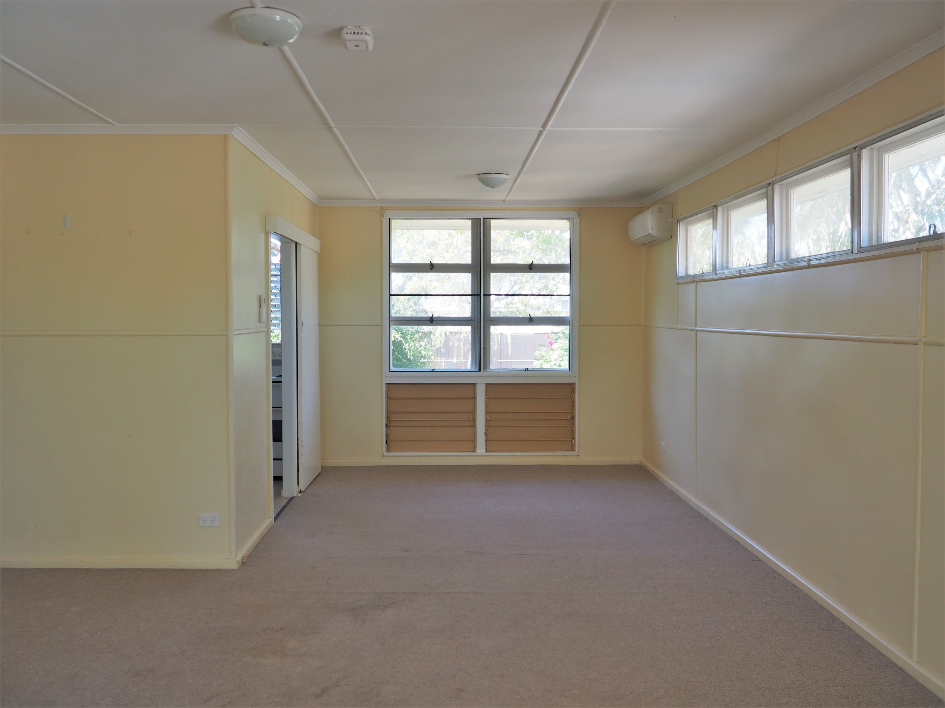 34 Brolga Street, Longreach QLD 4730, Longreach - Thumbnail 3