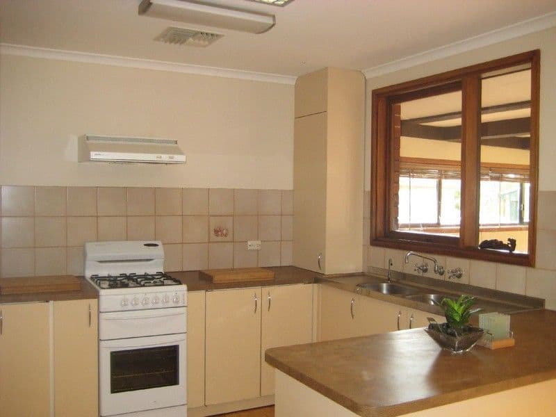 37 Paginton Crescent, ELIZABETH EAST SA 5112, Elizabeth East - Thumbnail 3