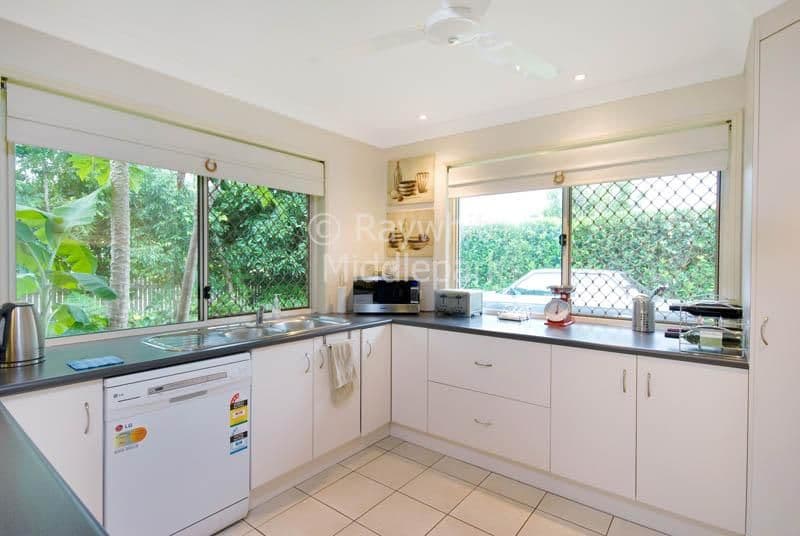 1 Kaputar Close, RIVERHILLS QLD 4074, Riverhills - Thumbnail 2