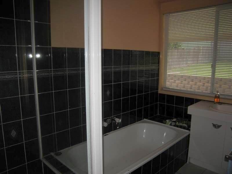 4 Harding Boulevard, MOUNT WARREN PARK QLD 4207, Mount Warren Park - Thumbnail 5